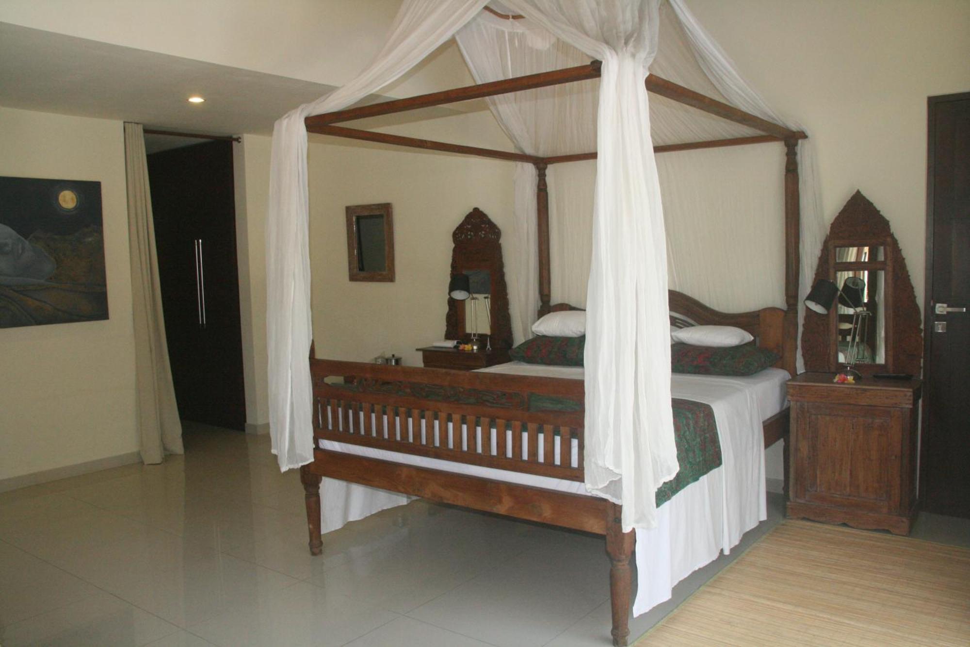 Frangipani Beach Hotel Ловина Номер фото