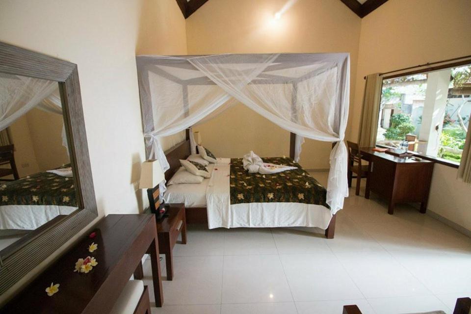 Frangipani Beach Hotel Ловина Экстерьер фото
