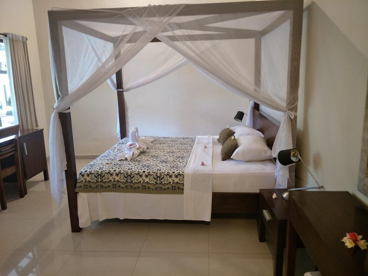 Frangipani Beach Hotel Ловина Экстерьер фото